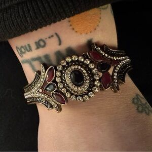 Vintage Dark Gold and Red Stone Bracelet